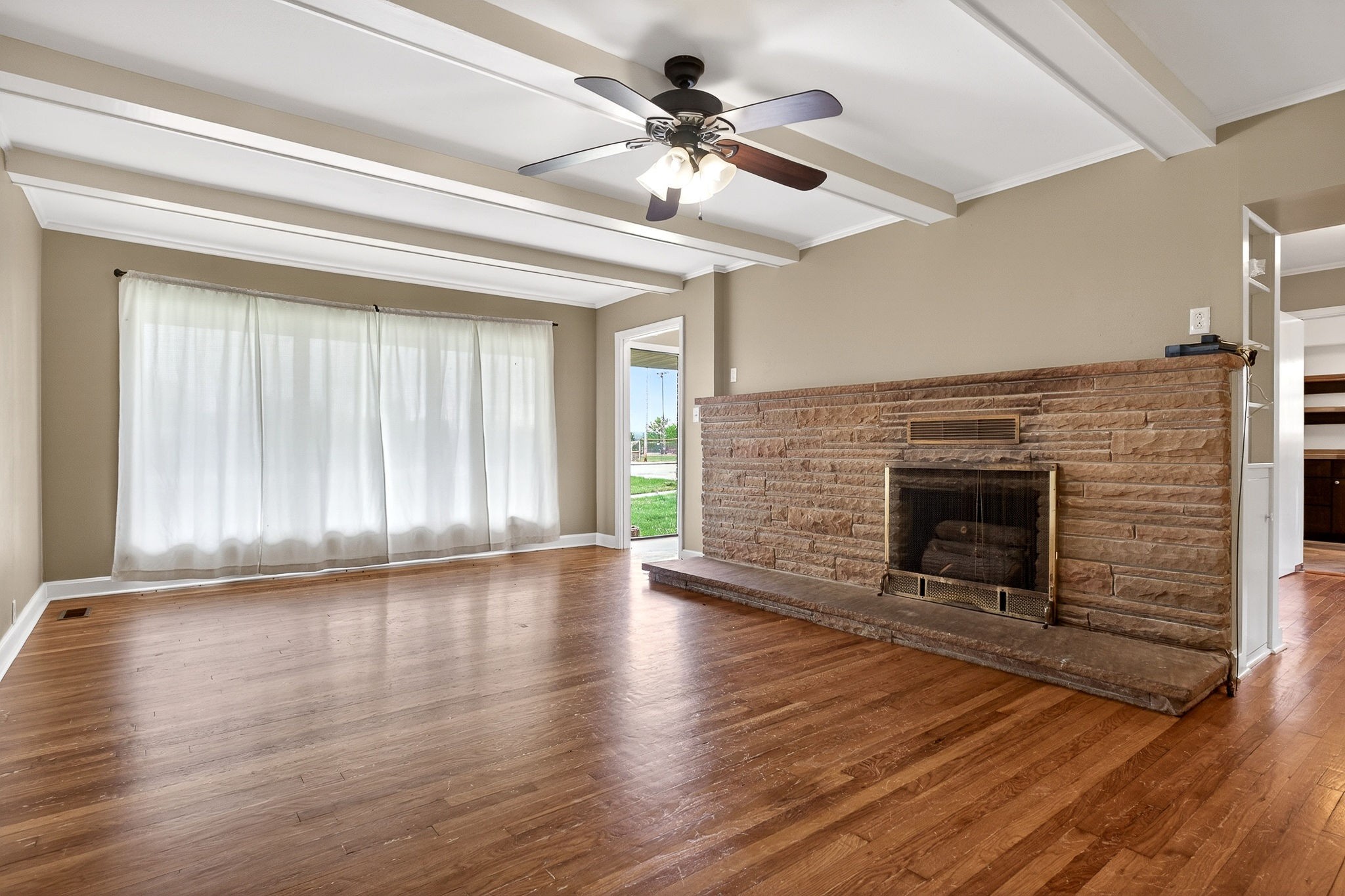 407 Sunset Dr