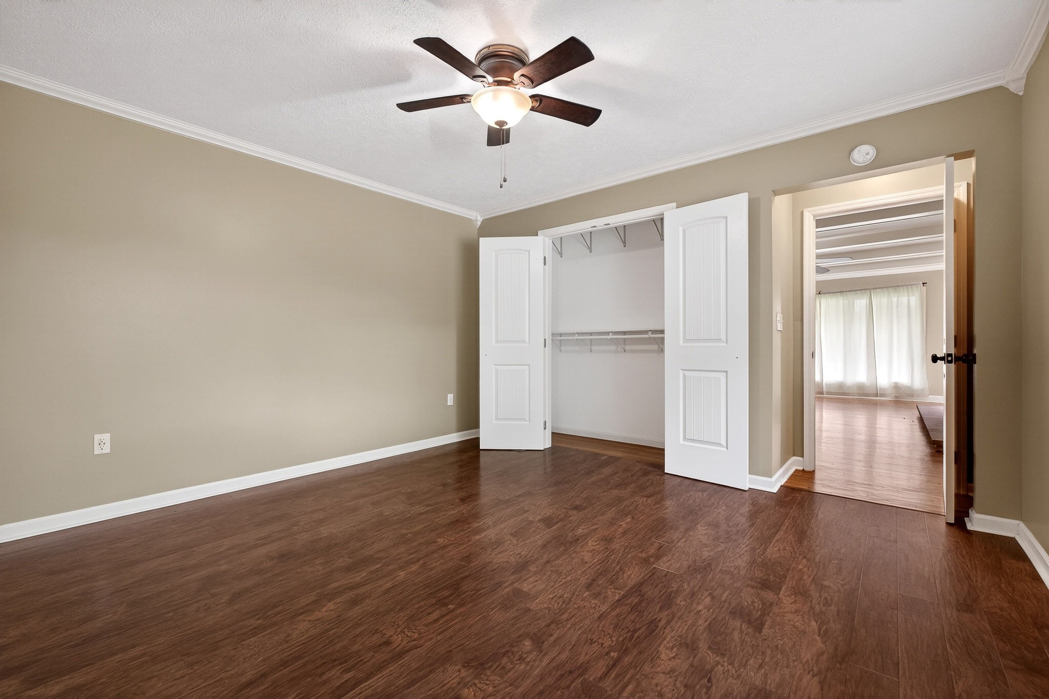 407 Sunset Dr