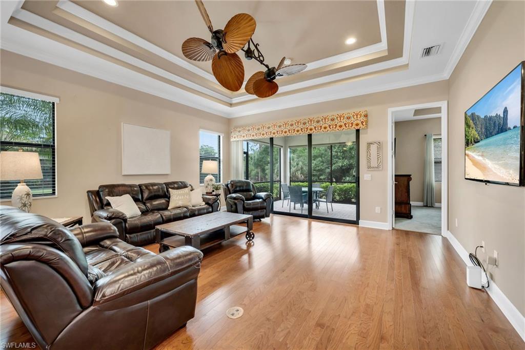 9149 Isla Bella CIR