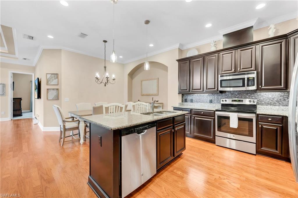 9149 Isla Bella CIR