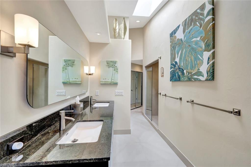 27105 Oakwood Lake DR