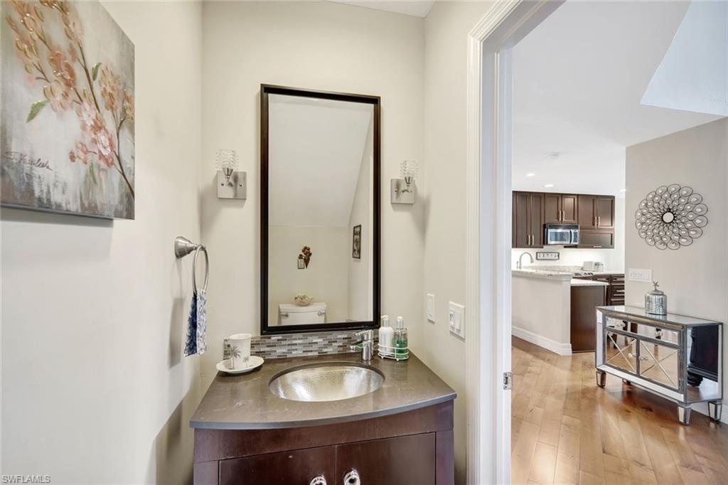 27105 Oakwood Lake DR