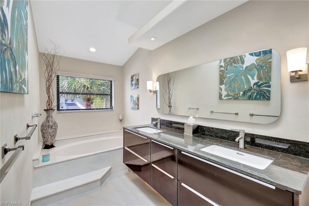 27105 Oakwood Lake DR