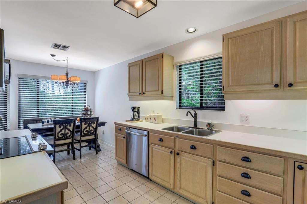 27100 Oakwood Lake DR