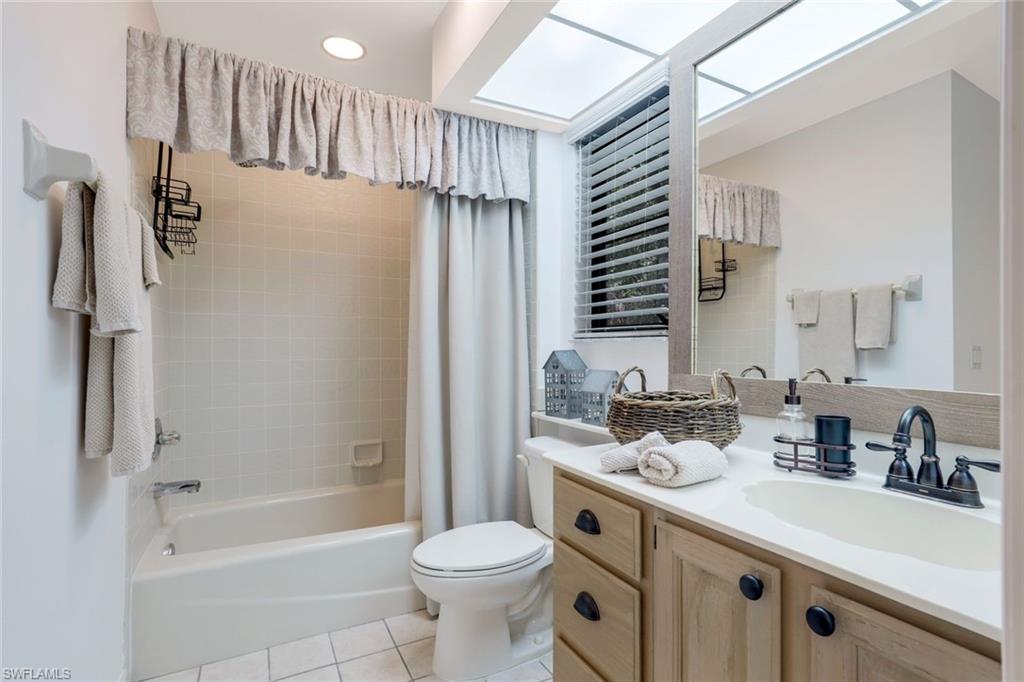 27100 Oakwood Lake DR