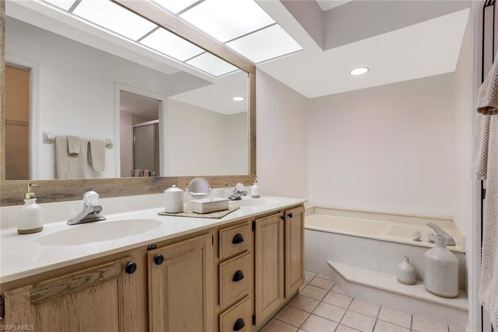 27100 Oakwood Lake DR