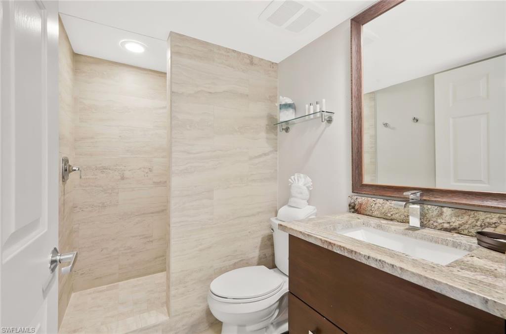 6620 Estero BLVD # 504