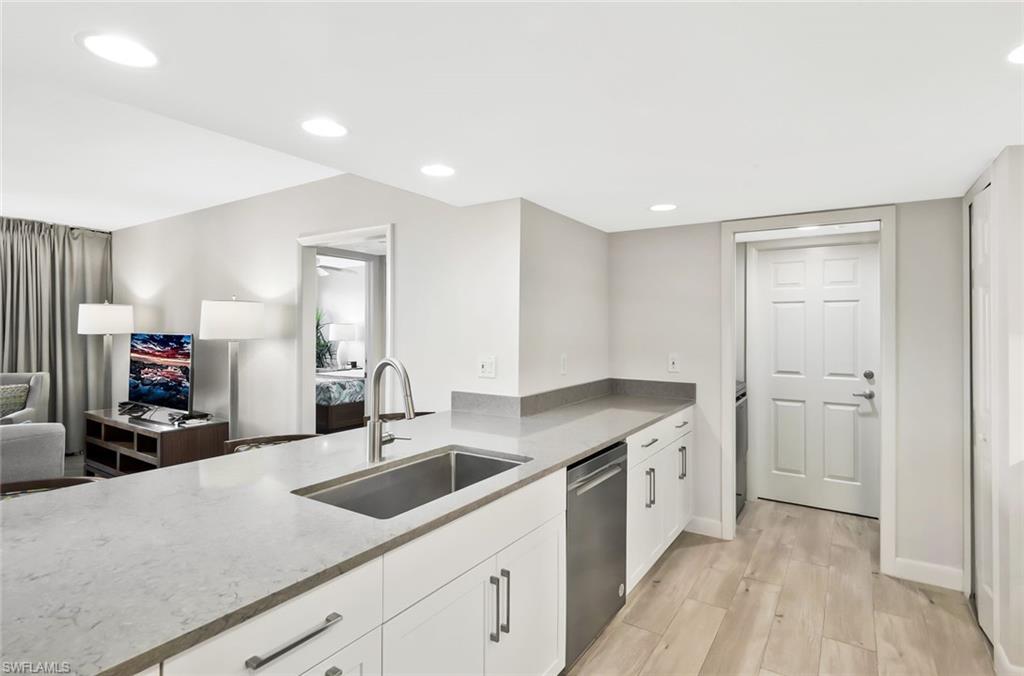 6620 Estero BLVD # 504