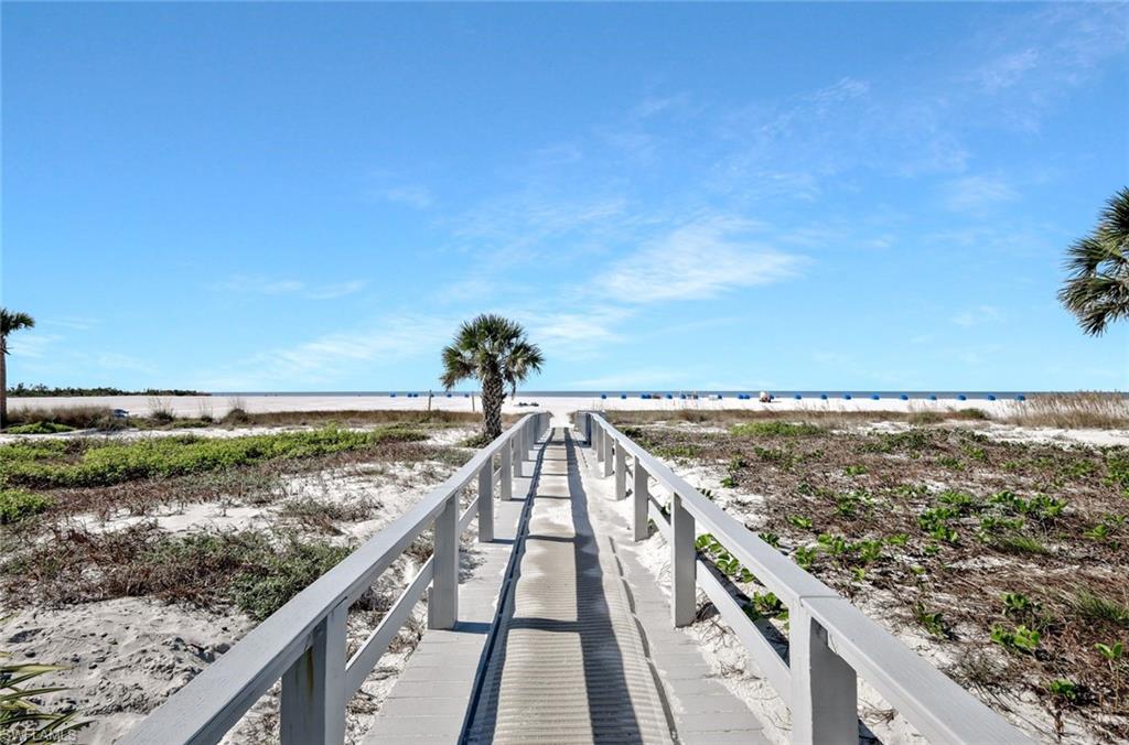 6620 Estero BLVD # 504