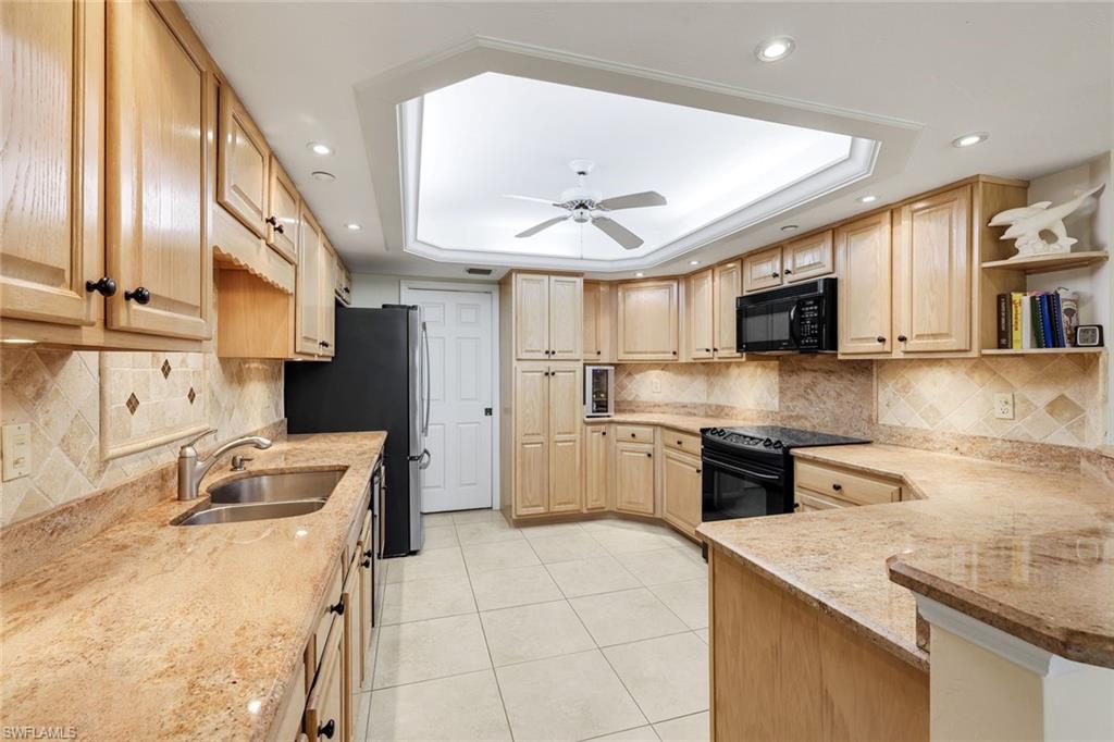 26900 Wedgewood DR # 305