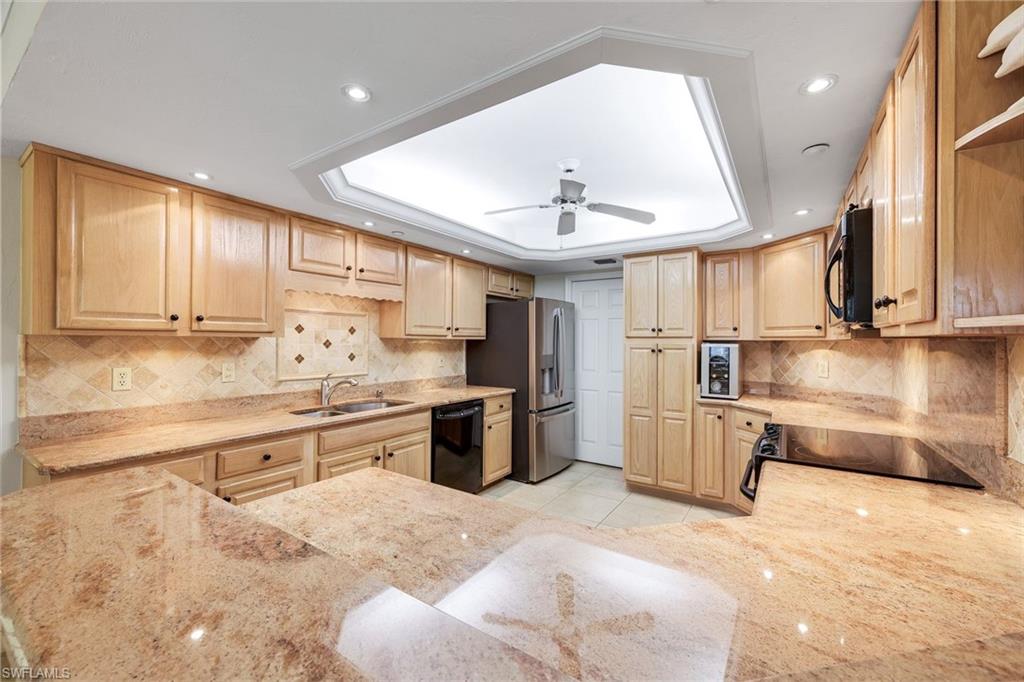 26900 Wedgewood DR # 305