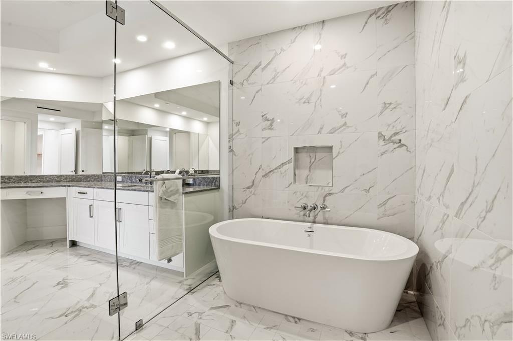 4810 PELICAN COLONY BLVD # 1605