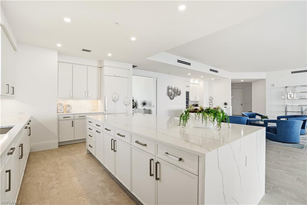 4810 PELICAN COLONY BLVD # 1605