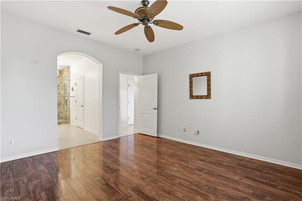 9021 Las Maderas DR 201