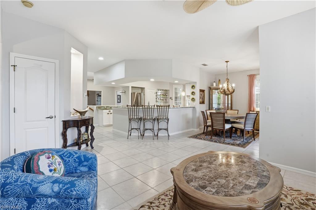 9021 Las Maderas DR 201