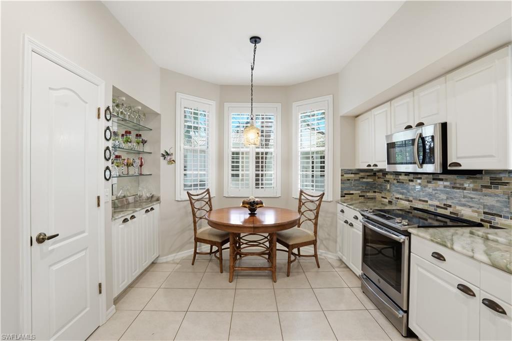 9021 Las Maderas DR 201