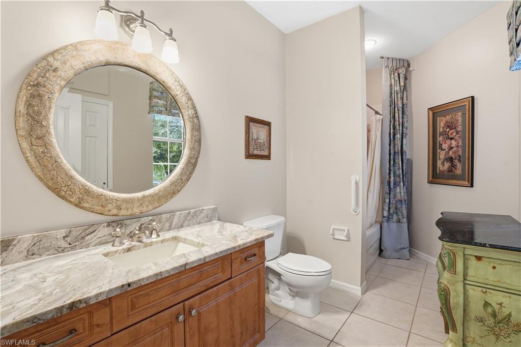 9021 Las Maderas DR 201