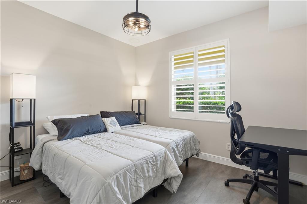 9250 Highland Woods BLVD 2105