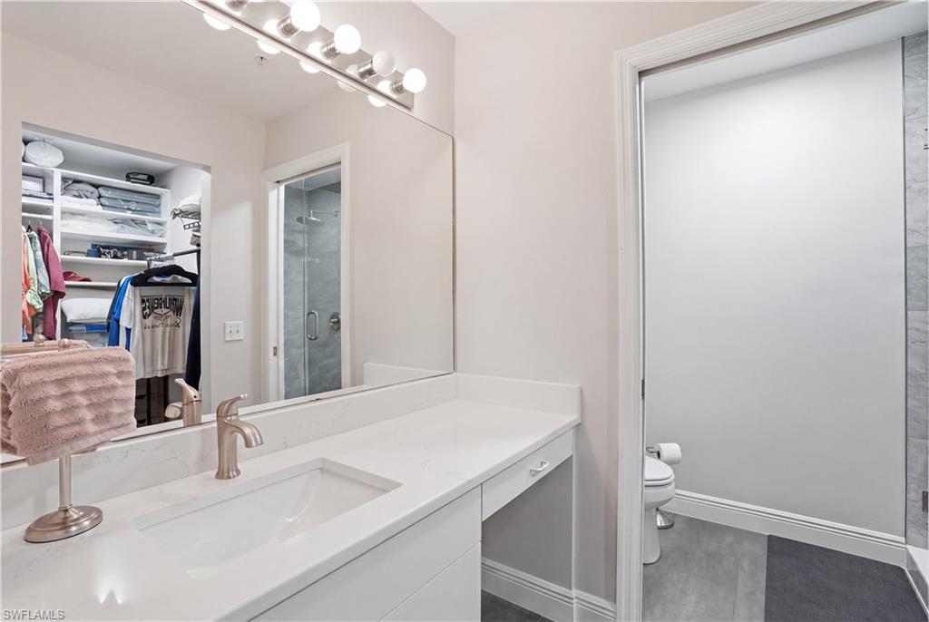 9250 Highland Woods BLVD 2105