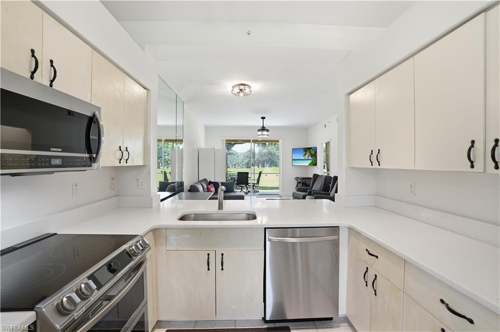 9250 Highland Woods BLVD 2105