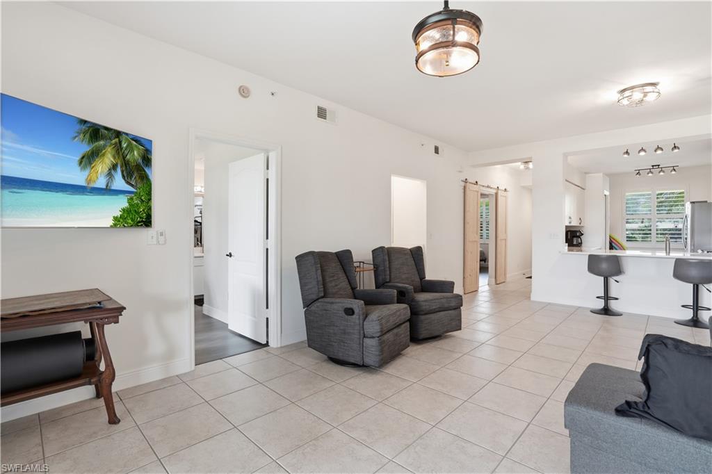 9250 Highland Woods BLVD 2105