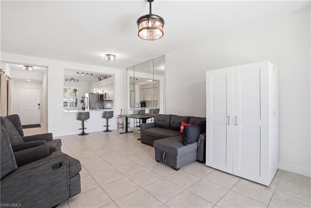 9250 Highland Woods BLVD 2105