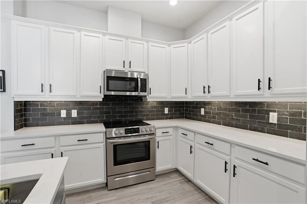 9435 Isla Bella CIR