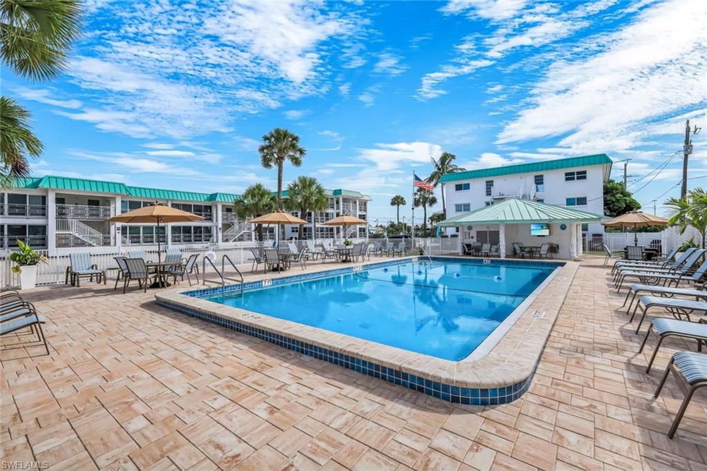 6500 Estero BLVD C113