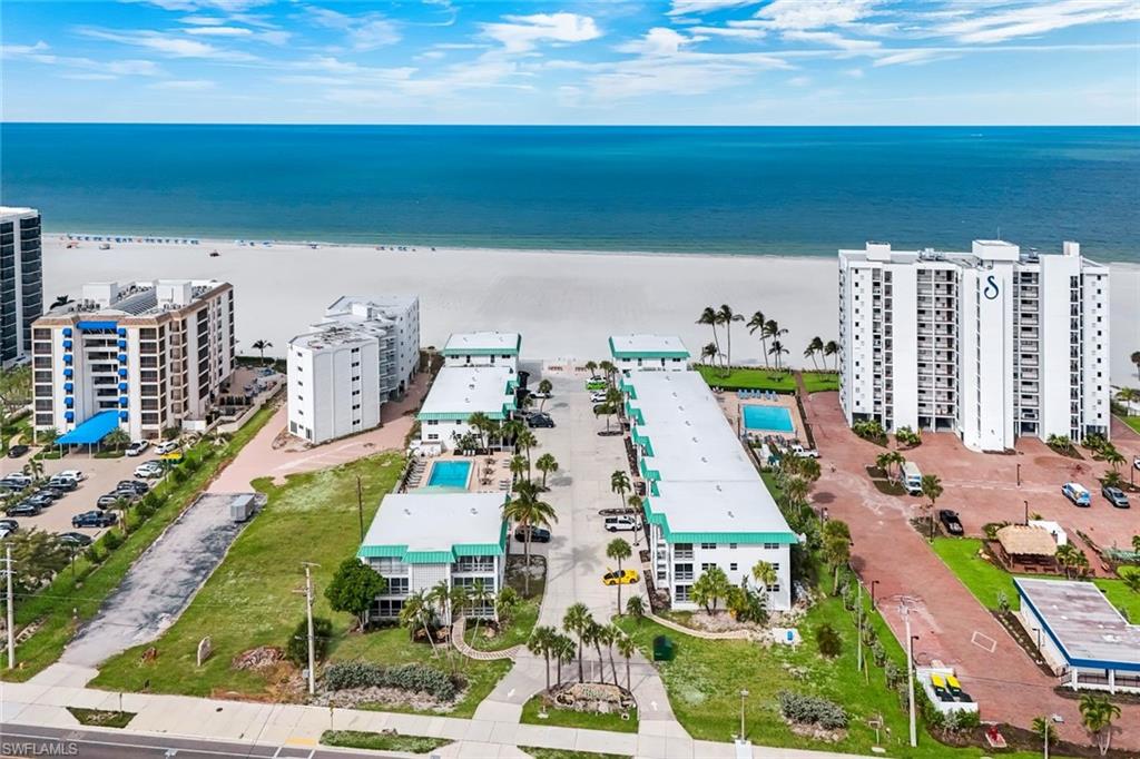 6500 Estero BLVD C113