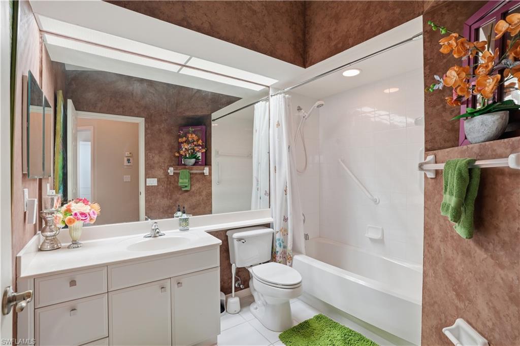 10871 Crooked River RD 202