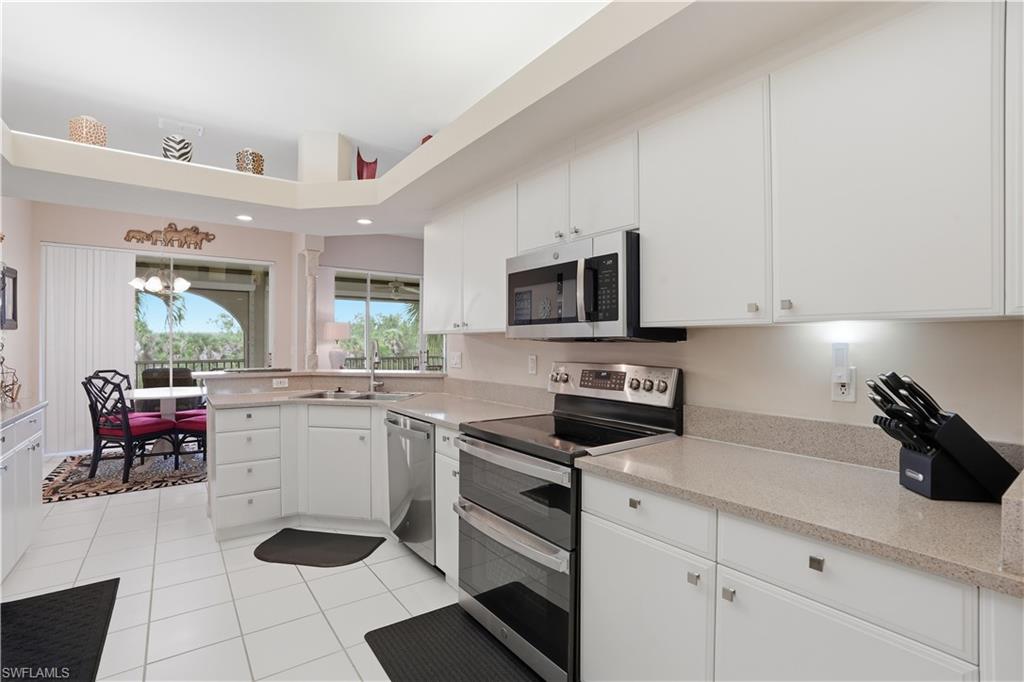 10871 Crooked River RD 202