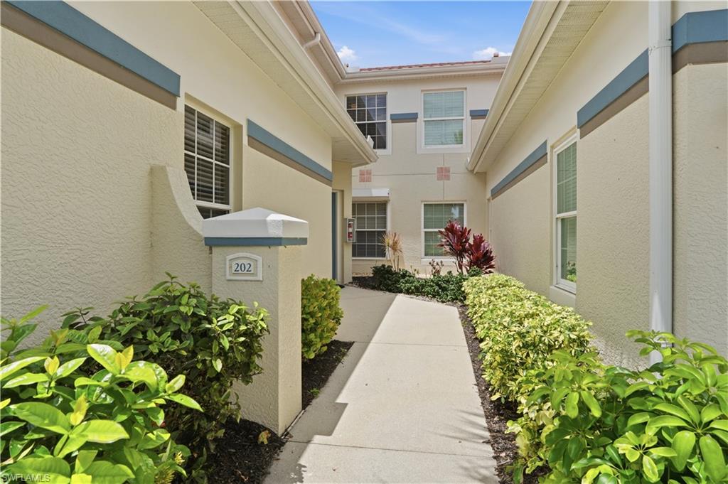 10871 Crooked River RD 202