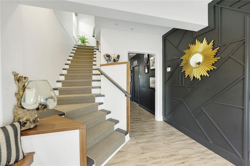 3858 Riviera CIR