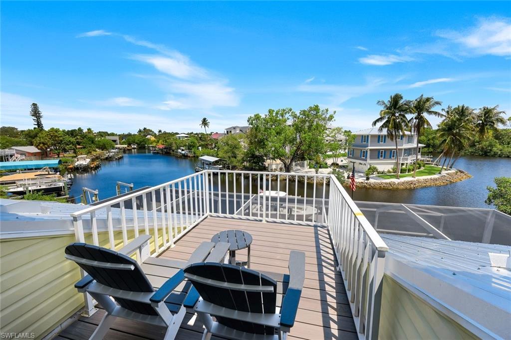 3858 Riviera CIR