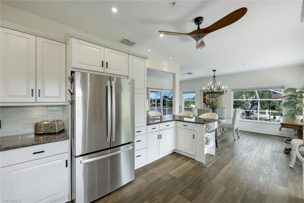 3858 Riviera CIR