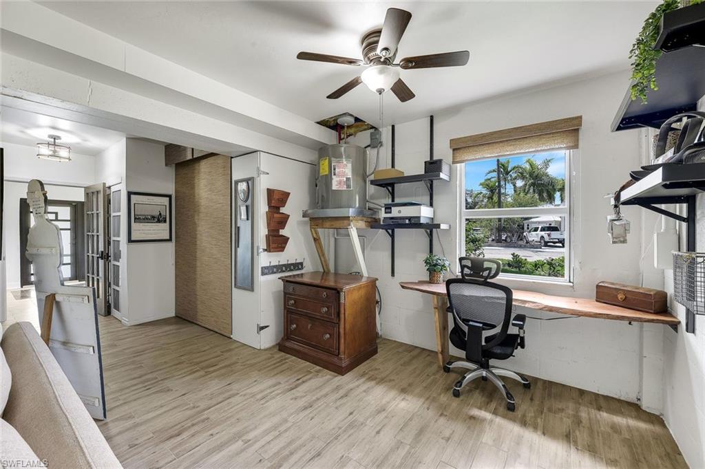3858 Riviera CIR
