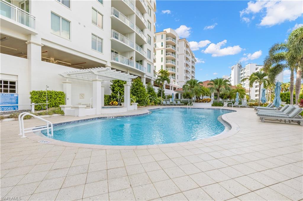 1325 SNELL ISLE BLVD NE 812