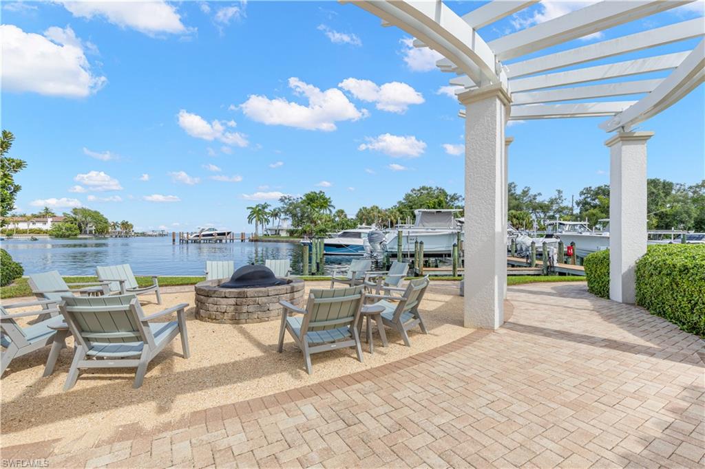 1325 SNELL ISLE BLVD NE 812