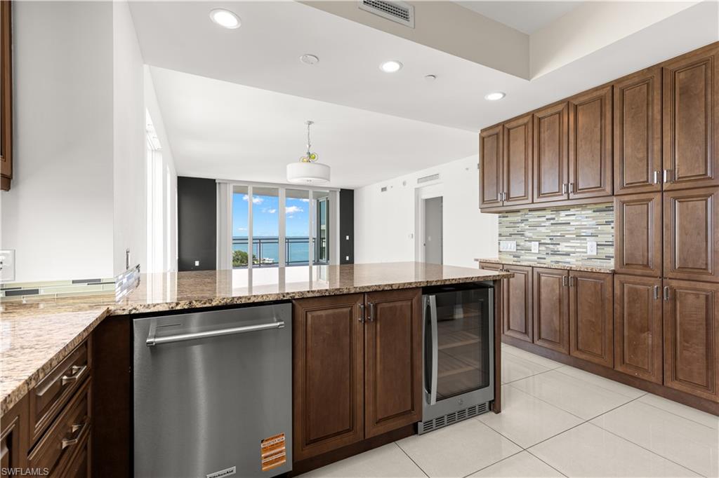 1325 SNELL ISLE BLVD NE 812