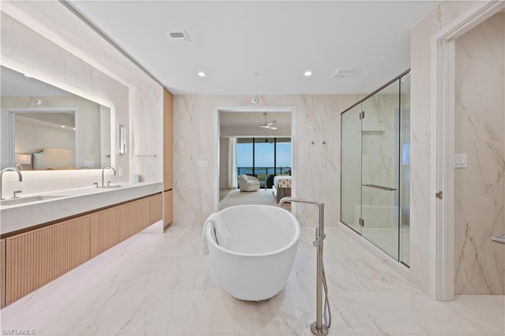 5100 Seagrass BLVD 905