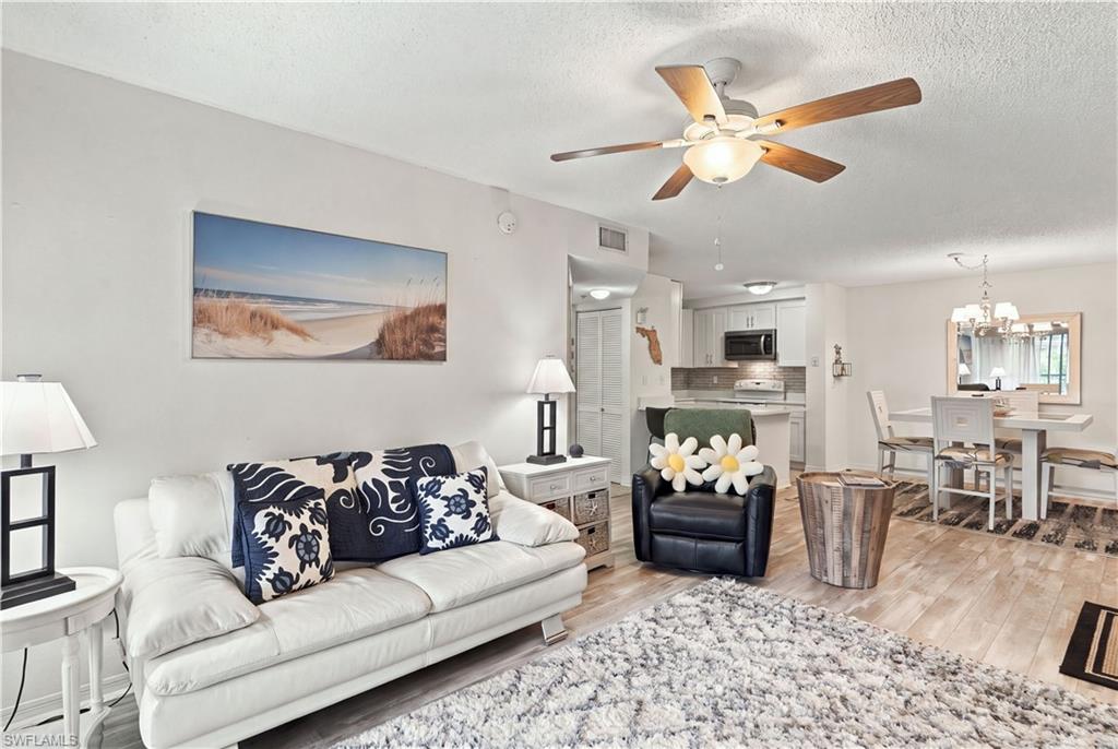 8960 Colonnades CT E 915