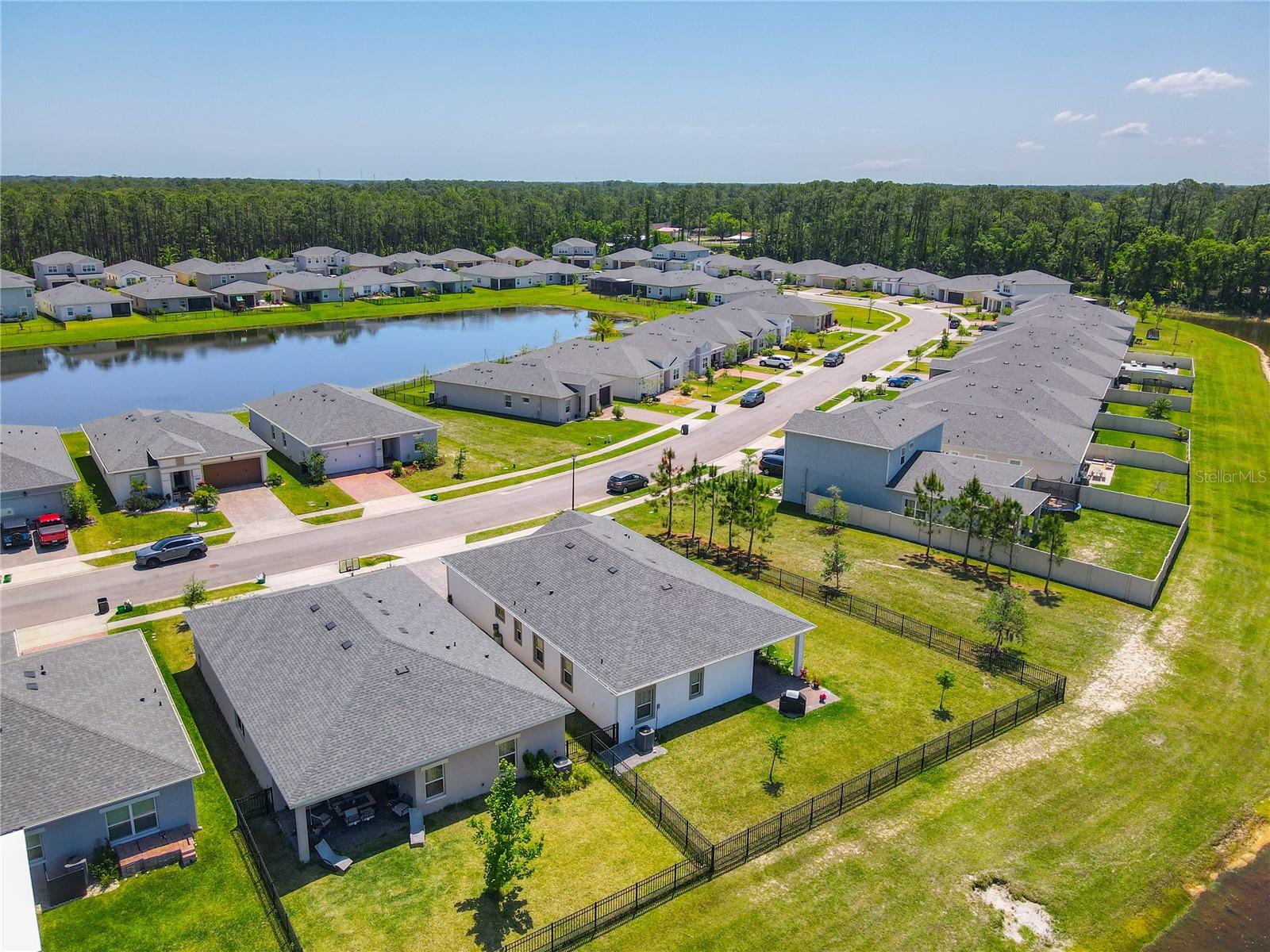 5569 ESTERO LOOP