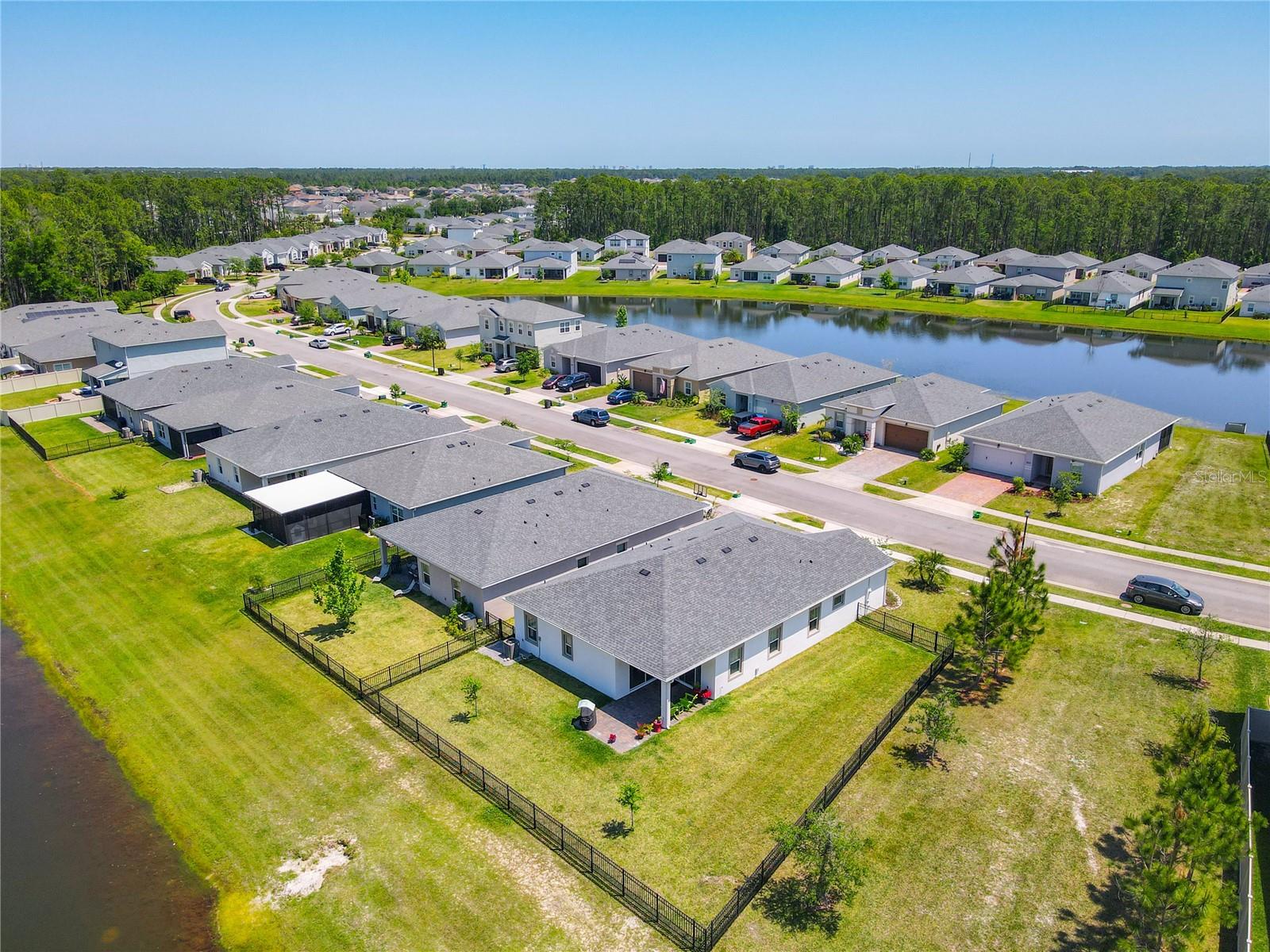 5569 ESTERO LOOP