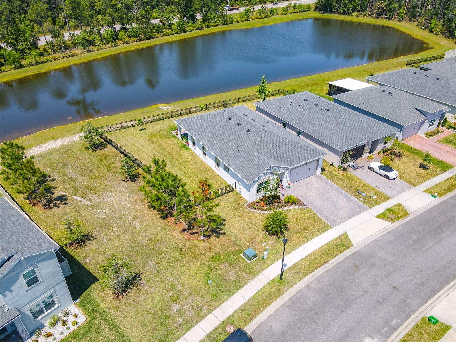 5569 ESTERO LOOP