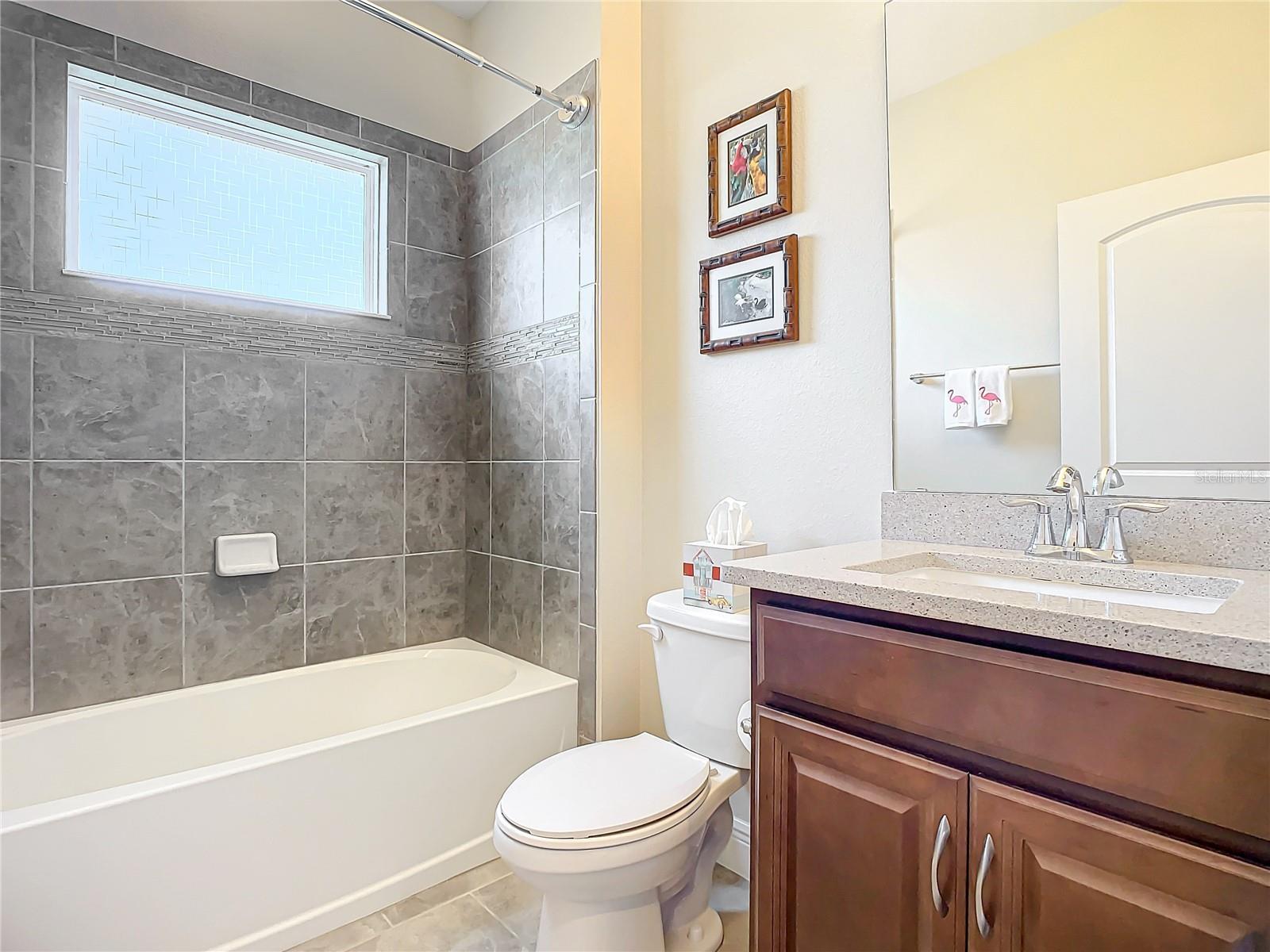5569 ESTERO LOOP