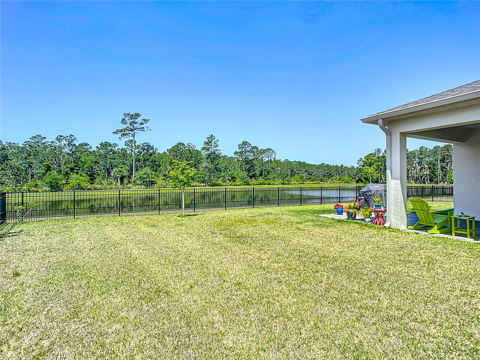 5569 ESTERO LOOP