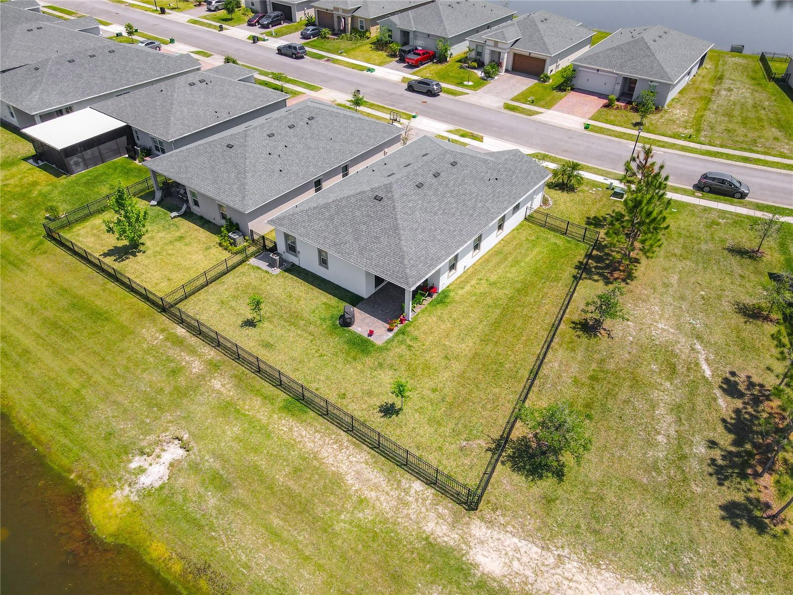 5569 ESTERO LOOP