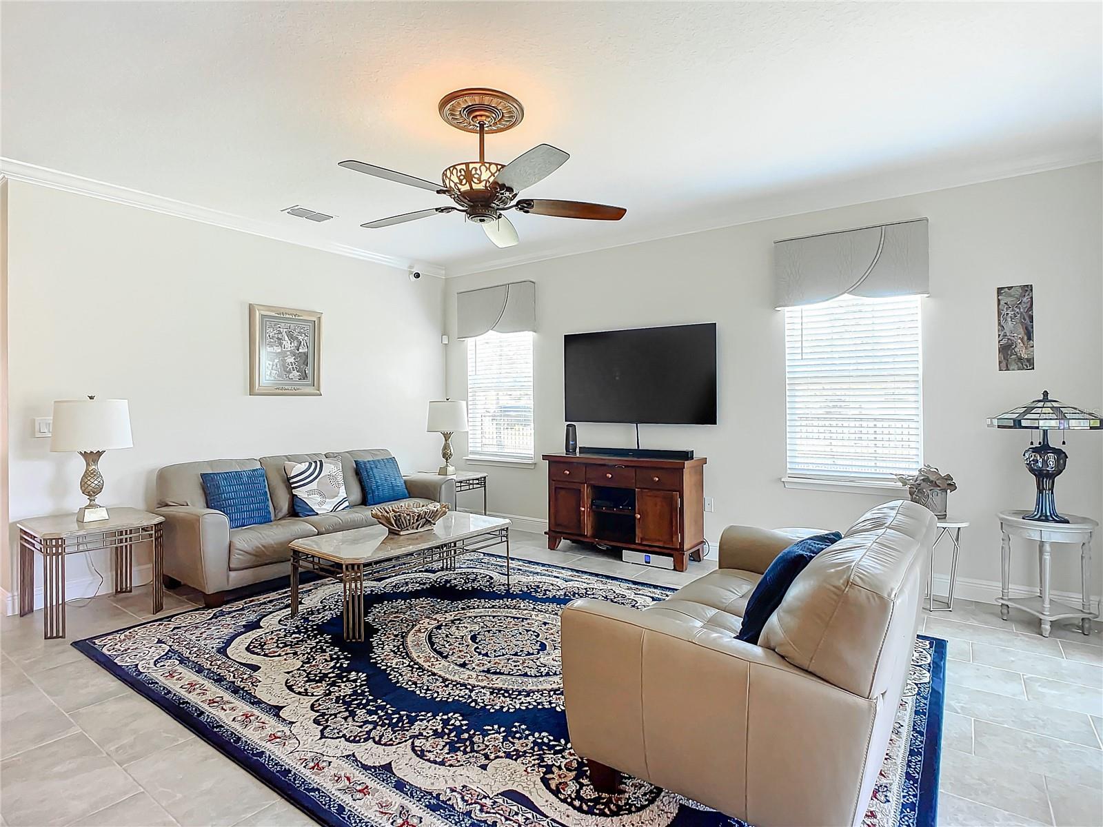 5569 ESTERO LOOP