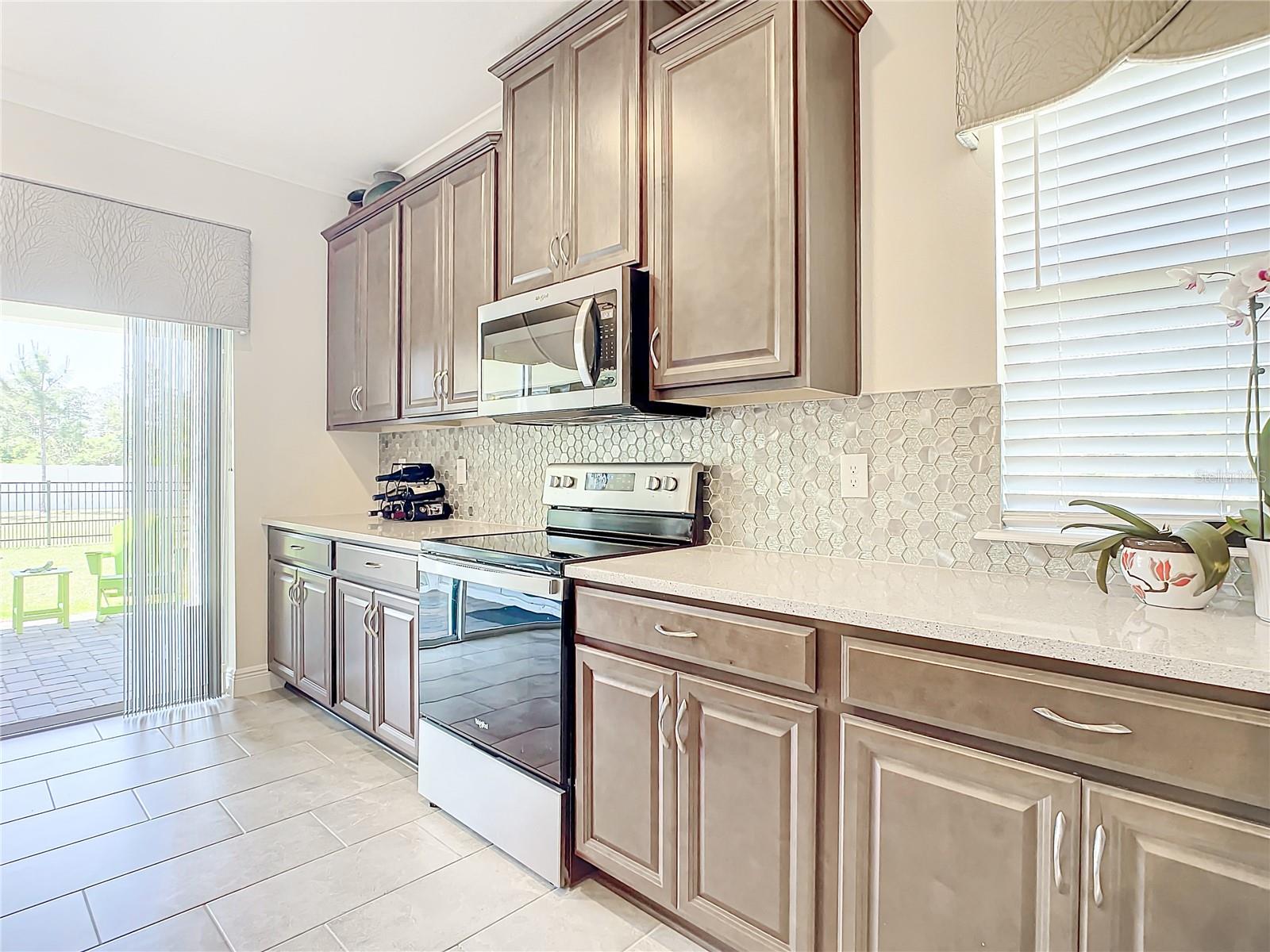 5569 ESTERO LOOP