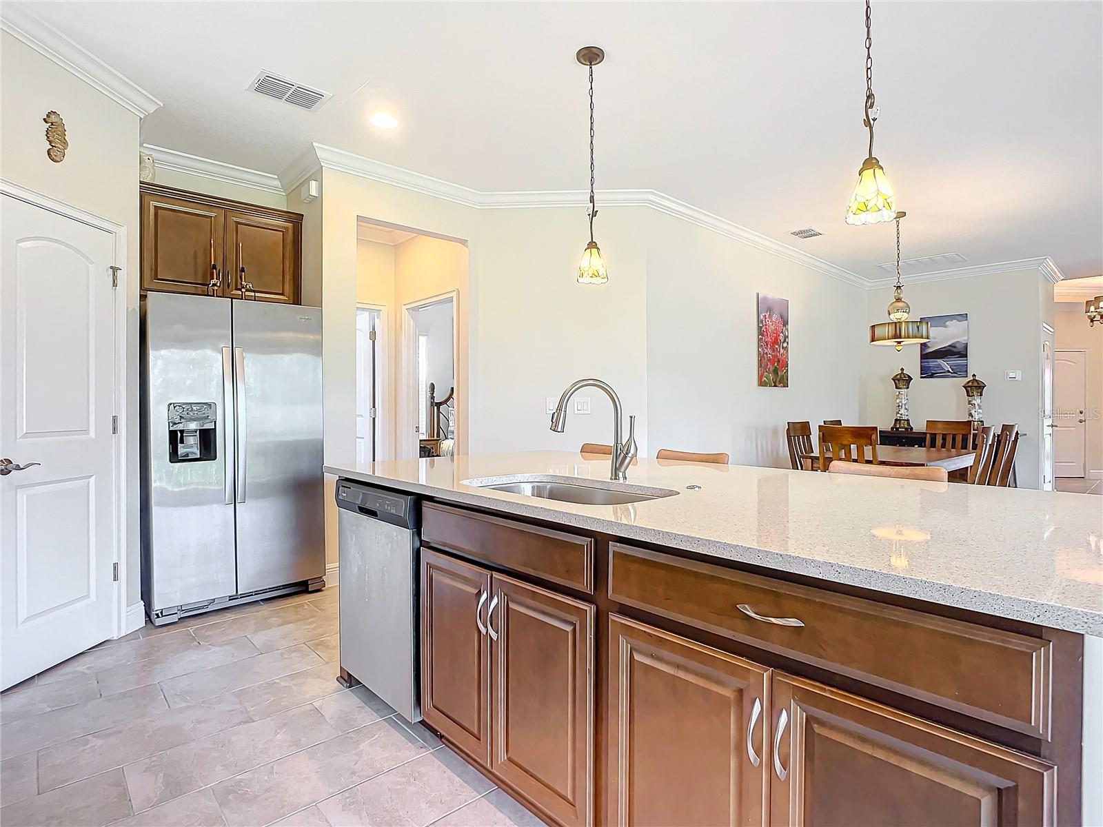5569 ESTERO LOOP